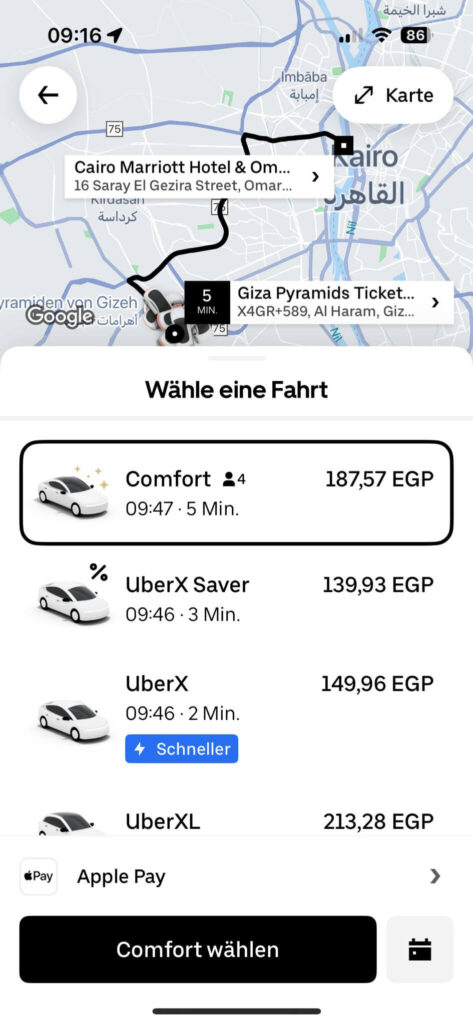 Uber In App Screenshort Route Kairo Mariott Hotel nach Giza Pyramiden mit Fahrzeugauswahl